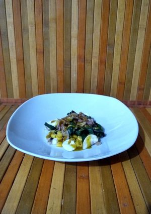 Una foto de Ensalada de espinaca con tocino a la DIAZ
