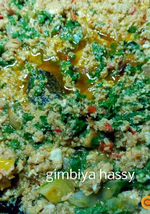 A picture of Egg sauce with spinach.