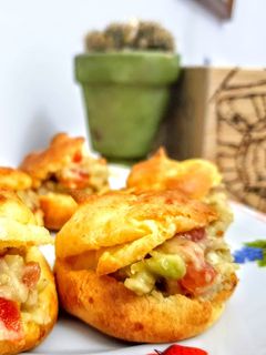 Sajtos pufi guacamole-val töltve gluténmentesen recept fotója