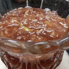 A picture of Ginger marmalade.