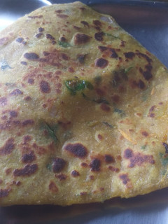 लेफ्ट ओवर दाल का पराठा (Left over dal ka paratha recipe in hindi) रेसिपी मुख्य फोटो
