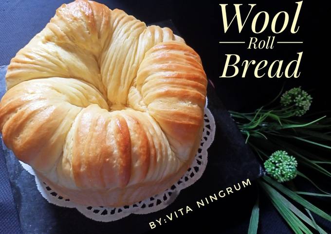 Wool Roll Bread