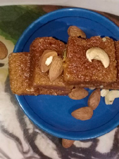 मिल्क केक Milk cake recipe in Hindi ) रेसिपी मुख्य फोटो