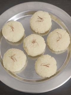 பன்னீர் பேடா (Paneer peda) செய்முறை முக்கிய புகைப்படம்
