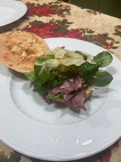 Una foto de Bocadillo de pastrami