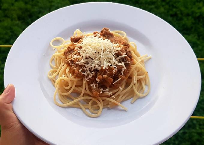 Langkah Mudah untuk Membuat Spagetti saus bolognese, Enak