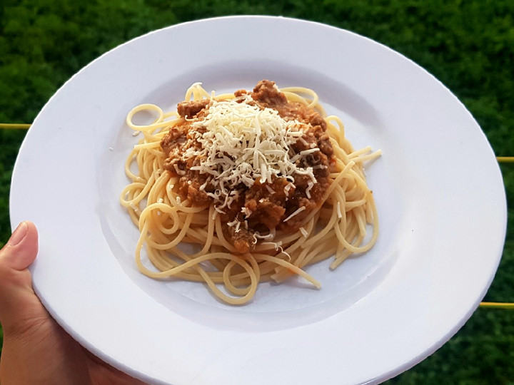 Langkah Mudah untuk Membuat Spagetti saus bolognese, Enak