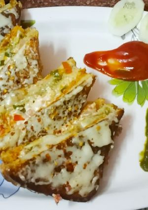 A picture of Tripe layered pizza sandwiches.