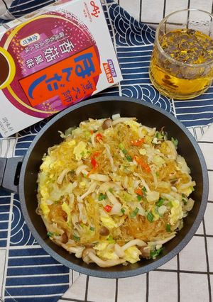 菇菇炒冬粉 的食譜成品照片