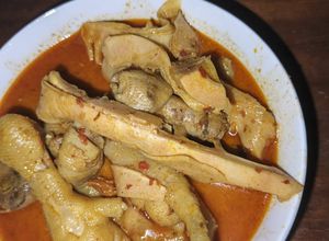 Foto resep Rebung ceker ayam bumbu adas pedas santan
