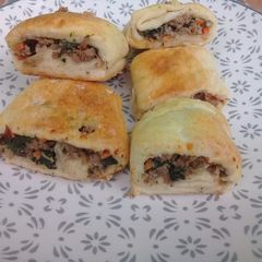 A picture of Pies with spinach & mince.
