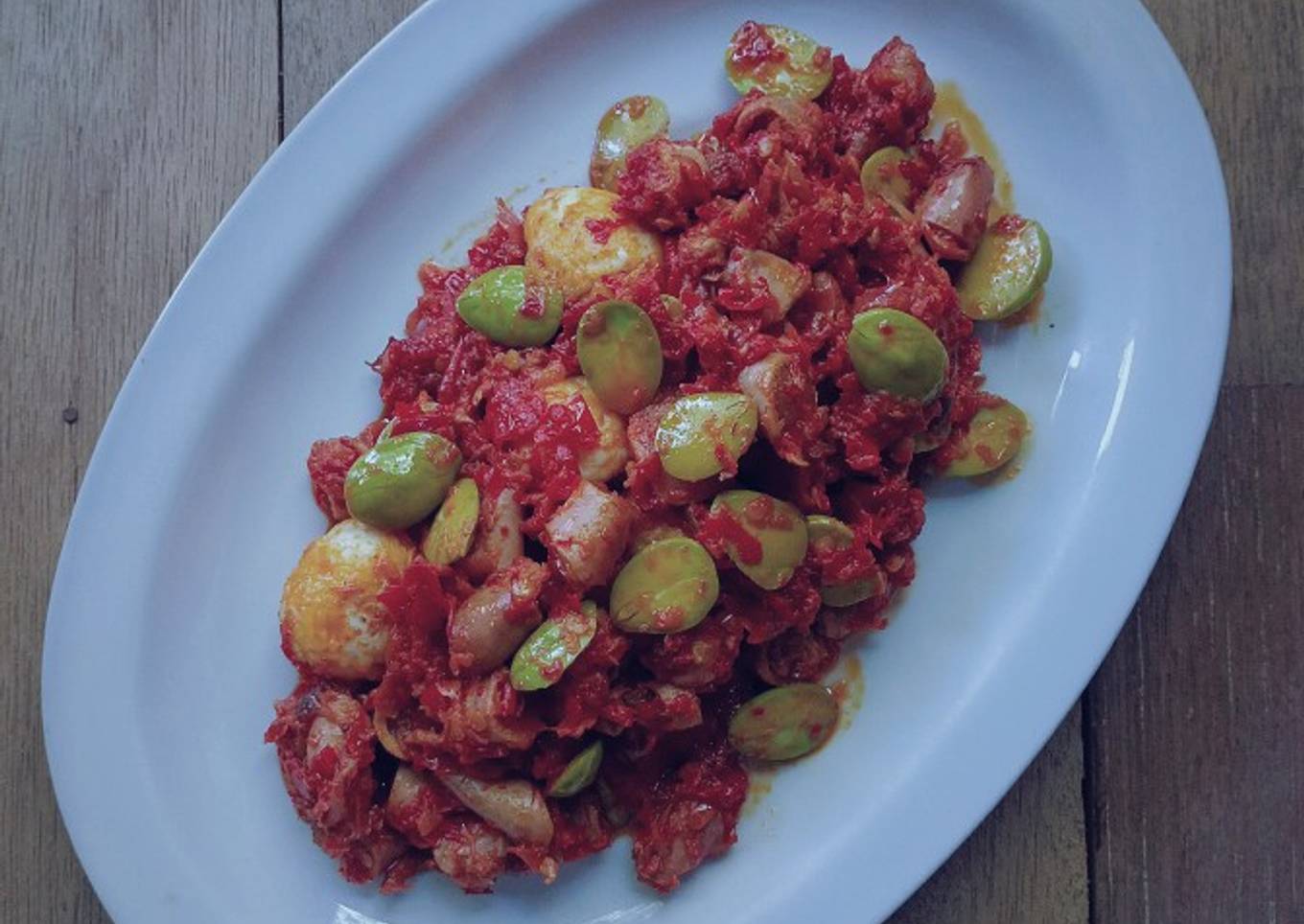 Bagaimana Menyiapkan Balado Cumi Asin Pete yang Lezat