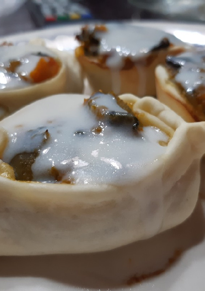 Una foto de • Canastitas de verdura 🥕🥬 Con salsa blanca de Anto •