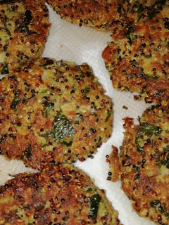 Una foto de Croquetas de quinoa y atún