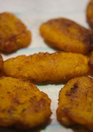 Una foto de Medallones crocantes de plátano macho