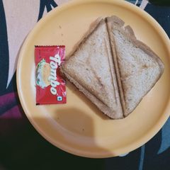 A picture of Toast potato onion.