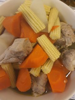 黑毛豬肉排滾胡蘿蔔湯 的食譜成品照片