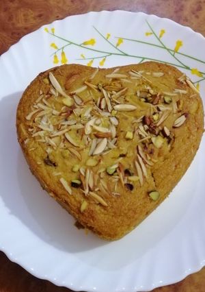 सेमोलिना मैंगो केक(semolina mango cake recipe in hindi) रेसिपी मुख्य फोटो