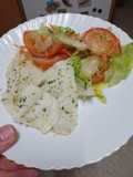 Merluza al vapor con ensalada