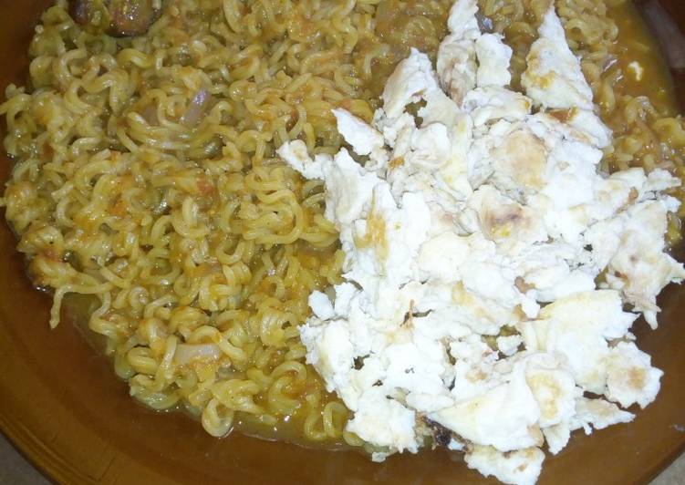 Noodles n scrambled eggs