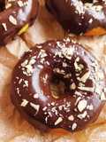 Donuts de calabaza y cobertura de chocolate