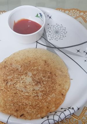 A picture of Sooji onion uttapam.