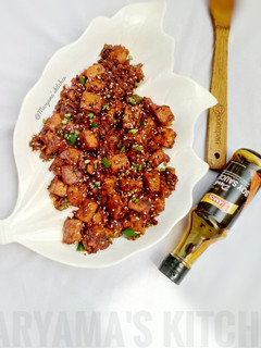 A picture of Hot and sticky Tofu sauce.