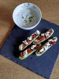 Cetrioli farciti "alla greca" con feta, olive & pomodorini secchi