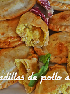 Una foto de Empanadillas de pollo al curry ¡Con bechamel de curry!
