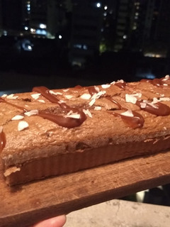 Una foto de Budín húmedo de vainilla, banana y algarroba. Sin tacc✨