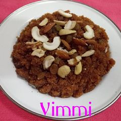 A picture of Caramelized suji /rava halwa.