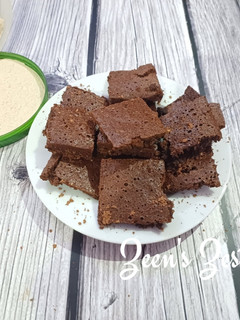 A picture of Amaranth Flour Brownies.