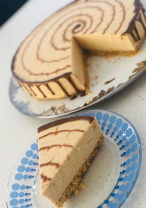 A picture of Caramel & MarshmallowCheesecake 🍰.