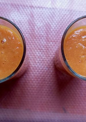A picture of Embe/water melon/carrot smoothie.😋.