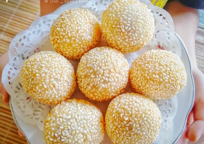 Kuih bom 