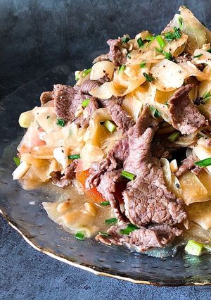 Hình của món Su Hào Xào Thịt Bò - Món Xào Đưa Cơm Mùa Lạnh.