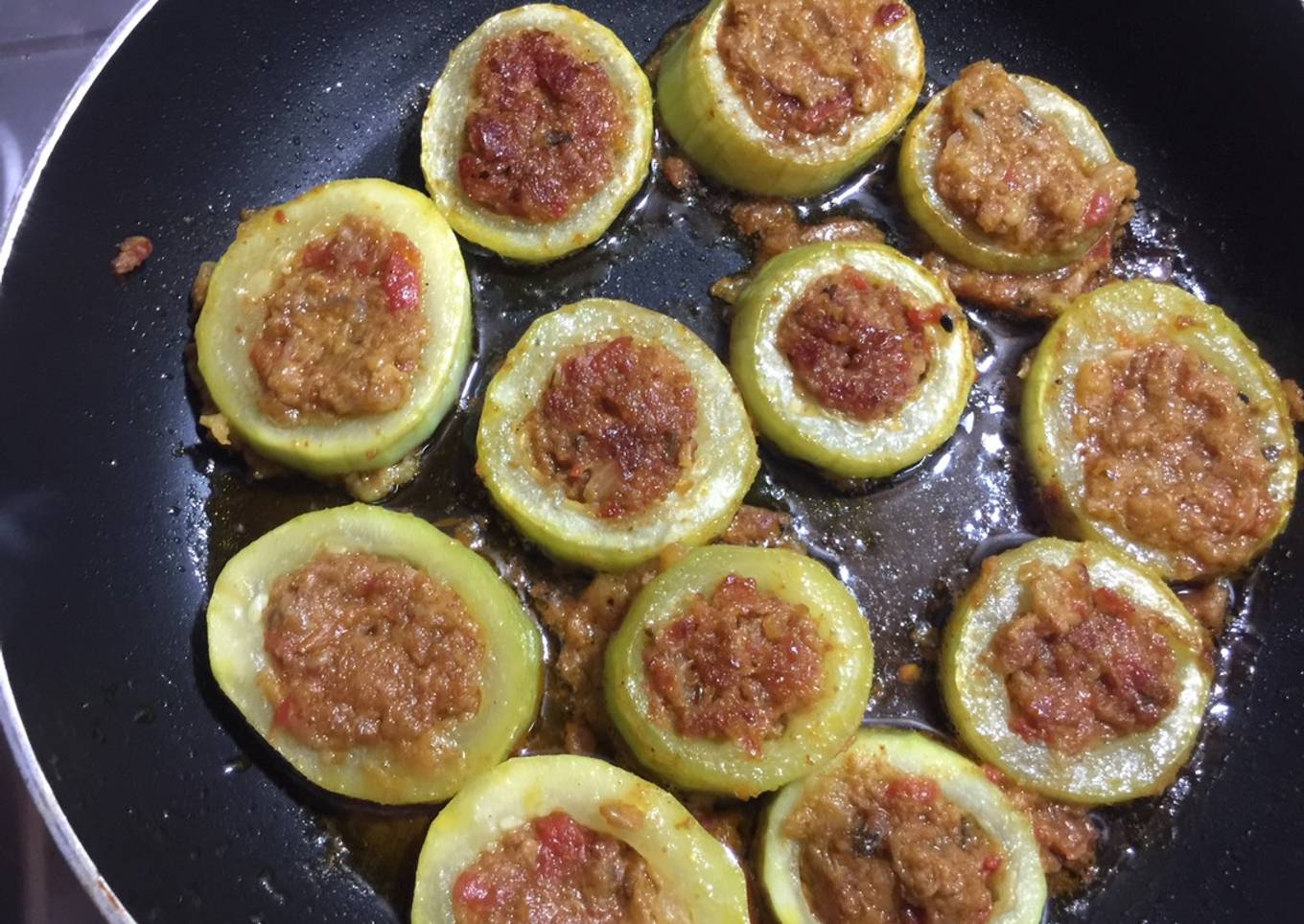 Qeema Stuffed lauki rings