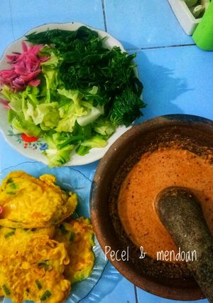 Foto resep Pecel & mendoan simple