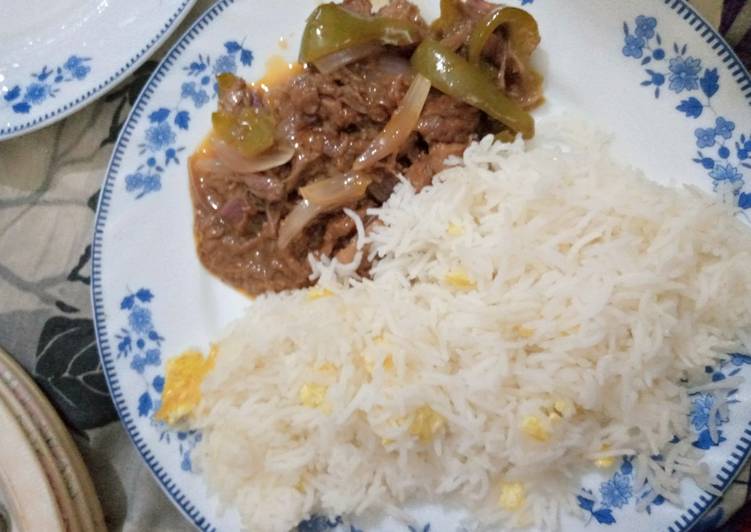 Steps to Make Speedy Beef dry chilli with egg fried rice