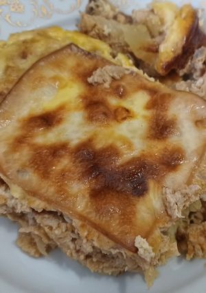 Húsós, karfiolos rakott krumpli sajttal recept fotója