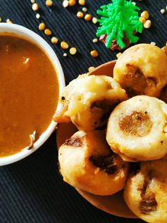 ઢોસા બોન્ડા (dosa bonda recipe in gujarati) રેસીપી મુખ્ય ફોટો