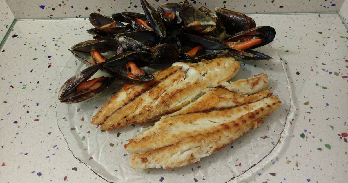 Corvina a la plancha y mejillones con nata Receta de Mari J. Cookpad
