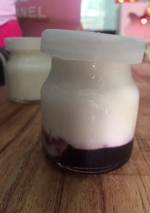 Hình của món Sữa chua (việt quất).