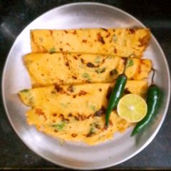 A picture of Besan ka chilla.