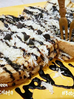 Foto resep Roti bakar, nutella, silverqueen, keju, chocochip colata