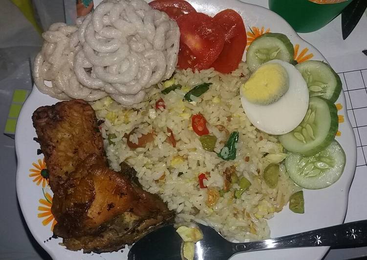 Resep Nasi Goreng Pete Gurih Putih, Bisa Manjain Lidah