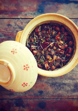 Hình của món Nấm rơm kho tộ chay.