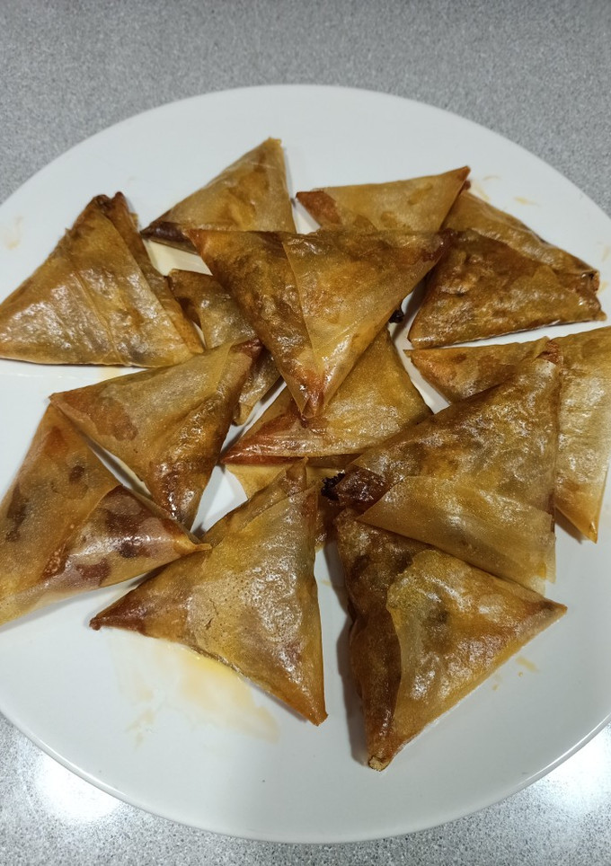 Una foto de Samosas de Berenjenas, Puerro y Queso