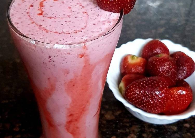 Easiest Way to Prepare Homemade Strawberry Icecream Shake