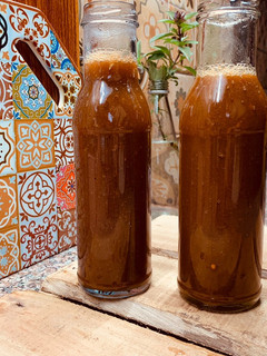 A picture of Imli aur khajoor ki chutney.